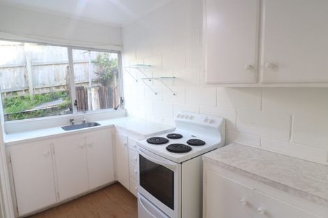 Photo of property in 52 Fruitvale Road, New Lynn, Auckland, 0600