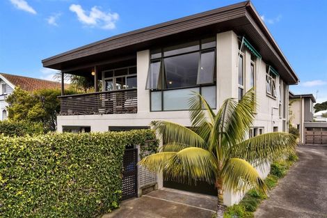 Photo of property in 4/5 Sinclair Street, Devonport, Auckland, 0624