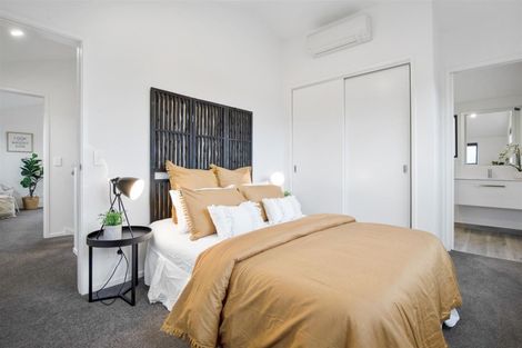 Photo of property in 7 Kinross Lane, Jacks Point, Queenstown, 9371