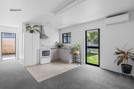 Photo of property in 29 Amorino Drive, Red Beach, 0932