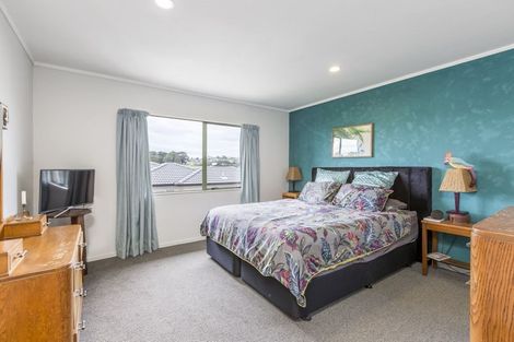 Photo of property in 35a Kauri Road, Stanmore Bay, Whangaparaoa, 0932