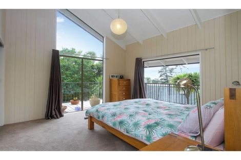 Photo of property in 30 Trelawny Place, Hillcrest, Auckland, 0627