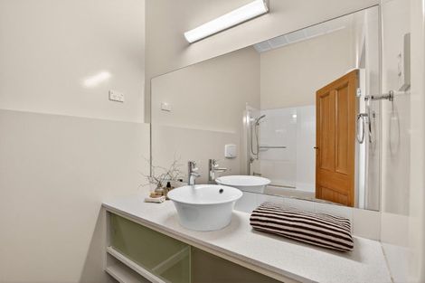 Photo of property in 9 Cobden Crescent, Bluff Hill, Napier, 4110