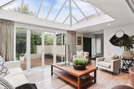 Photo of property in 1/253 Memorial Avenue, Burnside, Christchurch, 8053