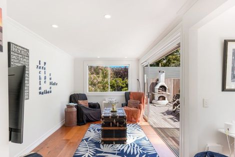 Photo of property in 27 Wellington Street, Russell, 0202