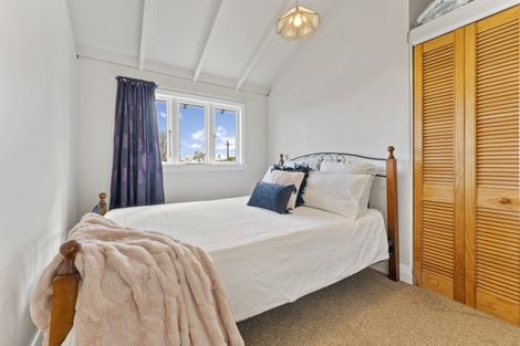 Photo of property in 1 Oriel Place, Levin, 5510