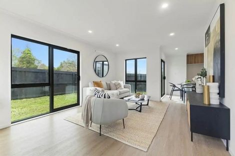 Photo of property in 559c Great South Road, Rosehill, Papakura, 2113