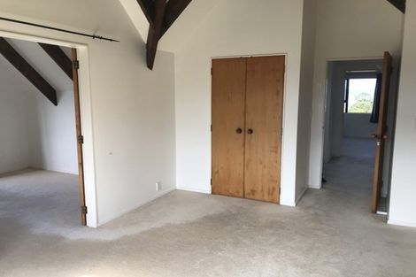 Photo of property in 17 Shastri Terrace, Khandallah, Wellington, 6035