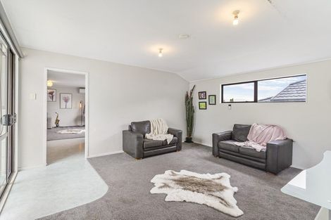 Photo of property in 2/114 Kervil Avenue, Te Atatu Peninsula, Auckland, 0610