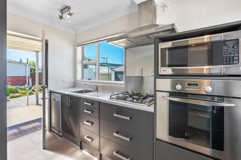 Photo of property in 16 Ross Street, Roslyn, Dunedin, 9010