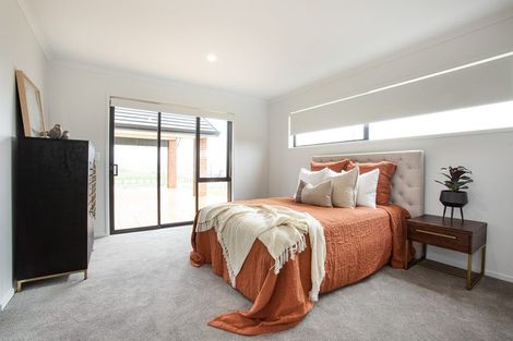 Photo of property in 45 Te Taniwha Road, One Tree Point, 0118