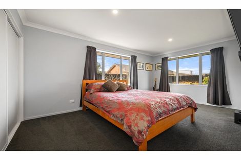 Photo of property in 4 Franklin Drive, Rangiora, 7400