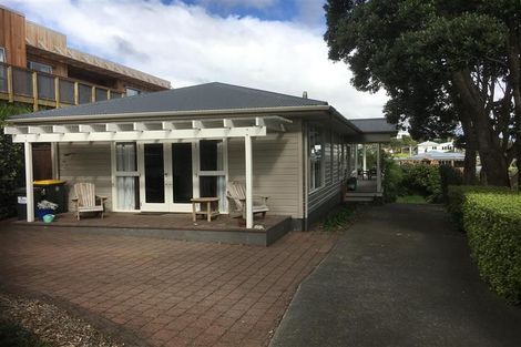 Photo of property in 15 Kainui Road, Raumati South, Paraparaumu, 5032