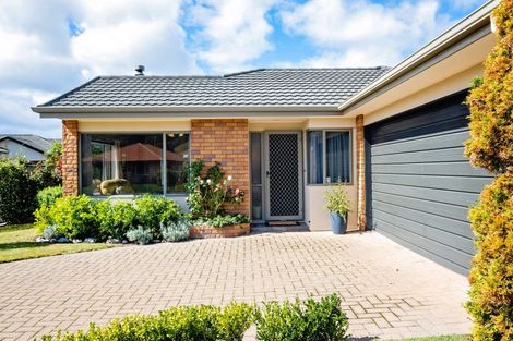 Photo of property in 67 Kensington Drive, Taradale, Napier, 4112