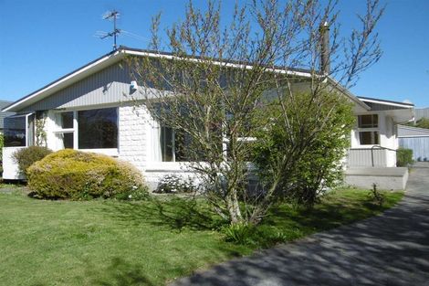 Photo of property in 37 Kent Lodge Avenue, Avonhead, Christchurch, 8042