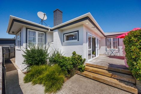 Photo of property in 30 Aberdeen Avenue, Takaro, Palmerston North, 4412