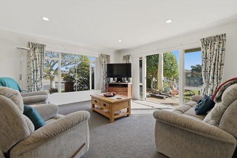 Photo of property in 58 Pacific Cove Drive, Papamoa Beach, Papamoa, 3118