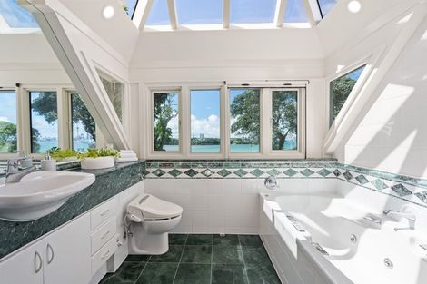 Photo of property in 7 Marine Terrace, Bayswater, Auckland, 0622