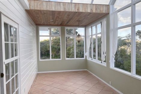 Photo of property in 43 David Crescent, Karori, Wellington, 6012
