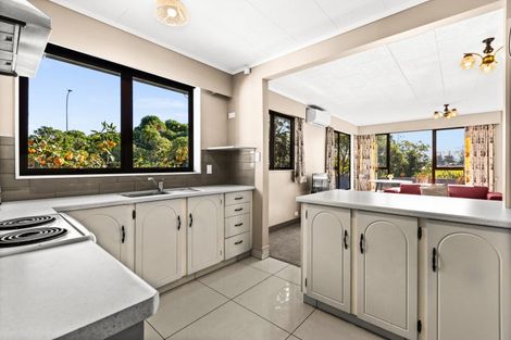Photo of property in 29 Domain Road, Westshore, Napier, 4110