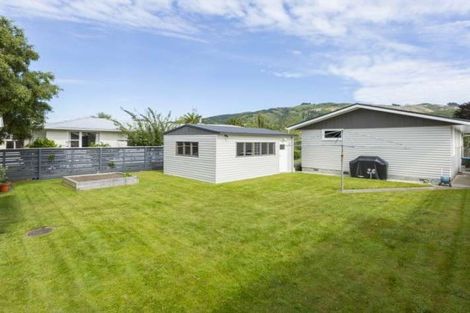 Photo of property in 16 Ruru Crescent, Heretaunga, Upper Hutt, 5018