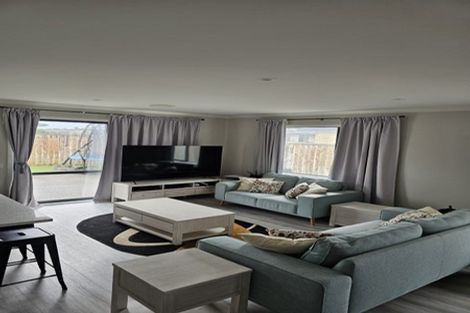 Photo of property in 10 Bridford Way, Paraparaumu, 5032