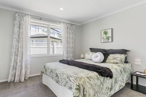 Photo of property in 13 Dida Park Drive, Kumeu, 0810