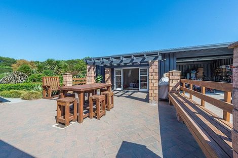 Photo of property in 74 Old Railway Road, Kumeu, 0892