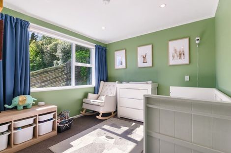 Photo of property in 16 Spicer Place, Tawa, Wellington, 5028