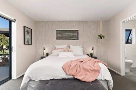 Photo of property in 13 Poolburn Court, Lake Hayes, Queenstown, 9304