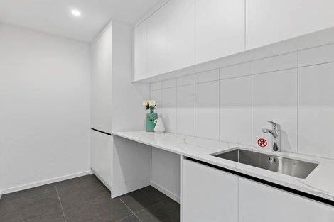 Photo of property in 40 San Prospero Crescent, Henderson, Auckland, 0612