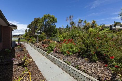 Photo of property in 31 Eagles Way, Cable Bay, 0420