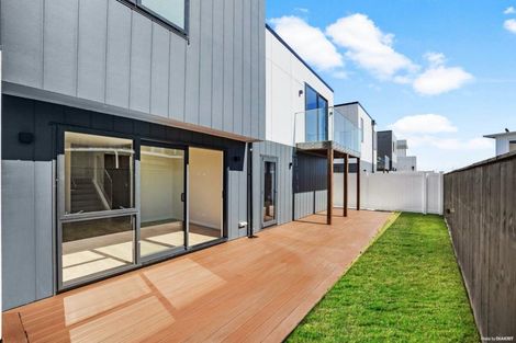 Photo of property in 4a The Parade, Bucklands Beach, Auckland, 2012