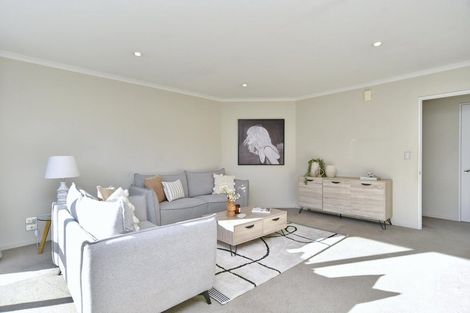 Photo of property in 3 Reeves Road, Rangiora, 7400