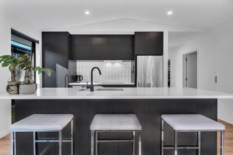 Photo of property in 215 Aubrey Road, Wanaka, 9305