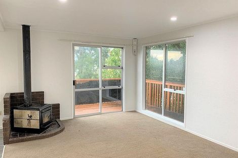 Photo of property in 14 Kilcar Place, Massey, Auckland, 0614