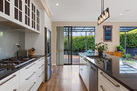 Photo of property in 39 Syd Grant Crescent, Orewa, 0931