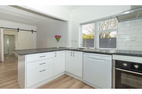 Photo of property in 29 South Terrace Road, Geraldine, 7930