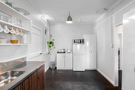 Photo of property in 18 Aotea Street, Castlecliff, Whanganui, 4501
