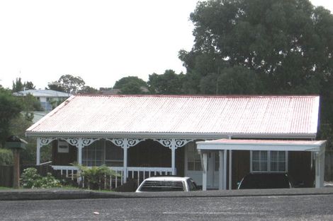 Photo of property in 2/70 Mcleod Road, Te Atatu South, Auckland, 0610