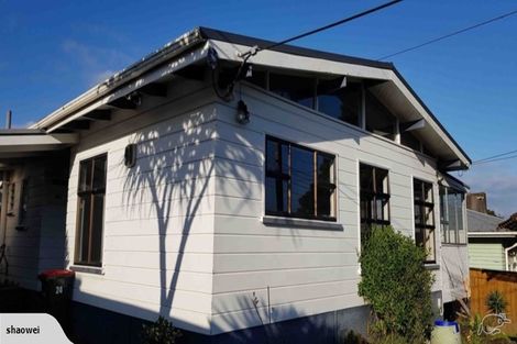 Photo of property in 24 Harrington Road, Henderson, Auckland, 0610