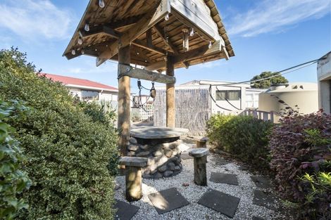Photo of property in 6 Milne Street, Sanson, 4817