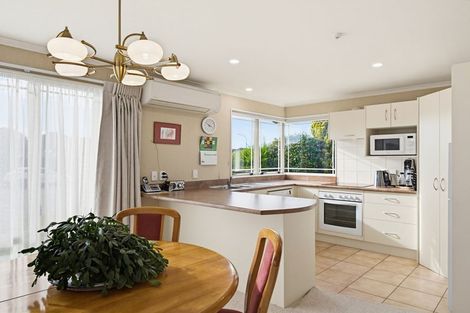 Photo of property in 4 Brooklyn Heights Drive, Kelvin Grove, Palmerston North, 4414