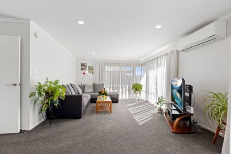 Photo of property in 2/492 Otumoetai Road, Otumoetai, Tauranga, 3110