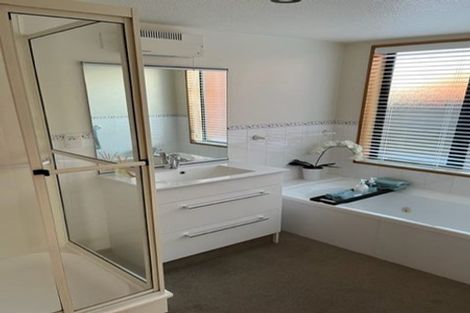 Photo of property in 1/33a Cricklewood Place, Avonhead, Christchurch, 8042