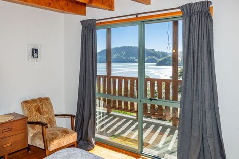Photo of property in 1 Willow Point Road, Taharoa, 3988
