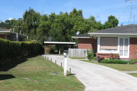 Photo of property in 2/18 Kapiti Place, Sunnynook, Auckland, 0620