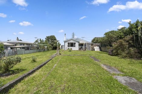 Photo of property in 38 Paritutu Road, Spotswood, New Plymouth, 4310