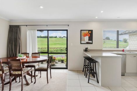 Photo of property in 25 Willowgrange Place, Pukekohe, 2120