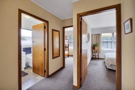 Photo of property in 1 Reid Avenue, Hawera, 4610